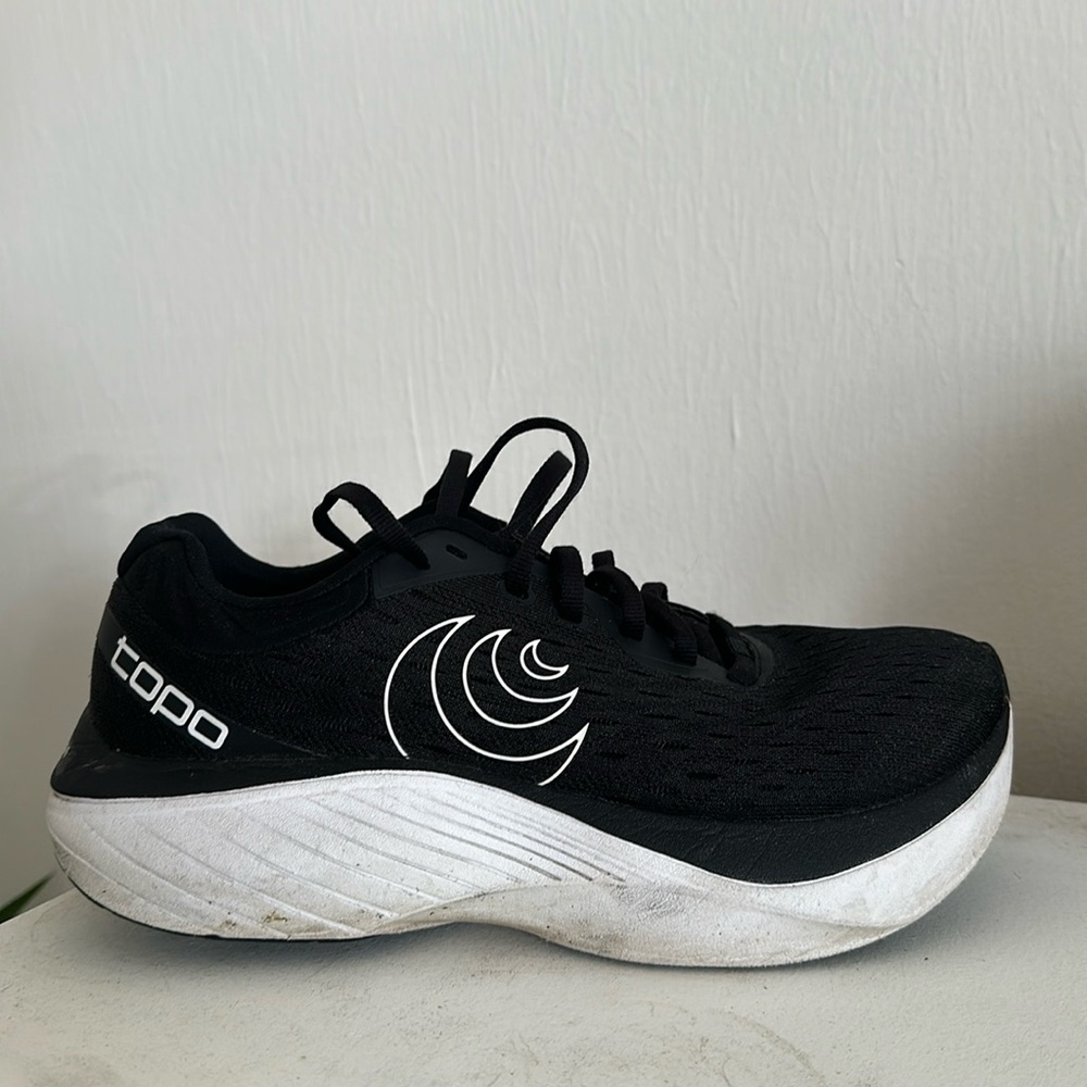 Topo Atmos Running Shoes